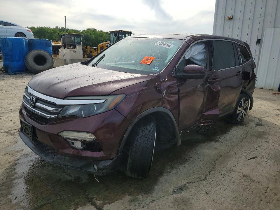 HONDA PILOT 2017 с VIN 5FNYF6H57HB085596 - Фото с аукциона
