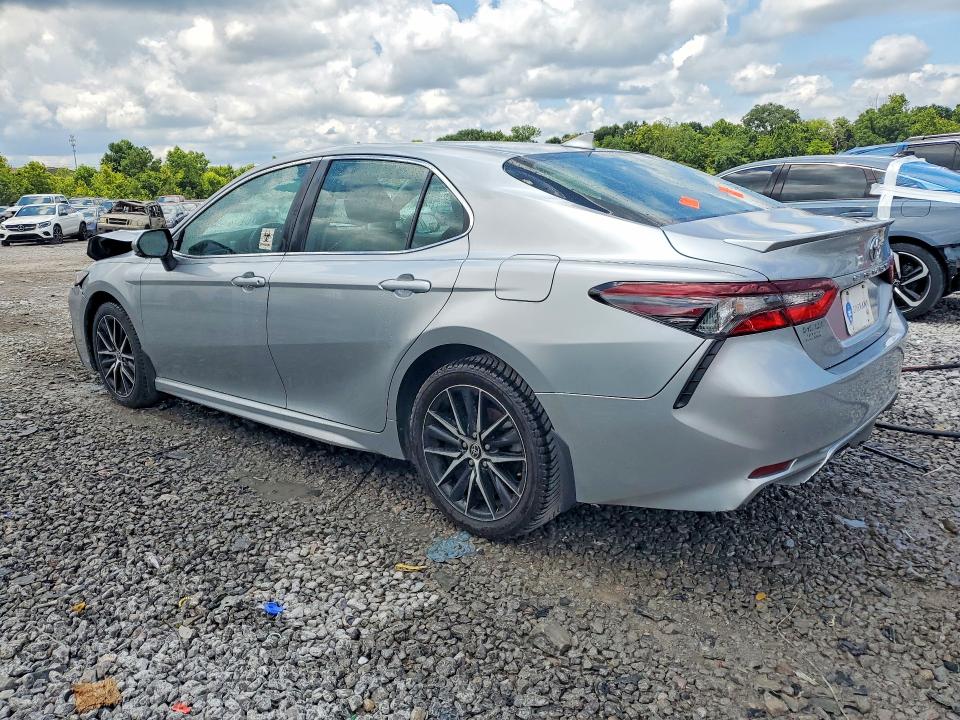 Снимка 2 от търг – 2022 TOYOTA CAMRY с VIN 4T1T11AK7NU703848