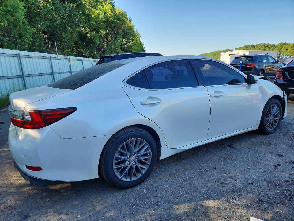 Photo 3 from auction – 2018 LEXUS ES with VIN 58ABK1GG6JU107984