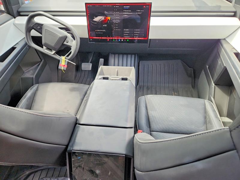 Photo 8 from auction – 2024 TESLA CYBERTRUCK with VIN 7G2CEHED4RA011892