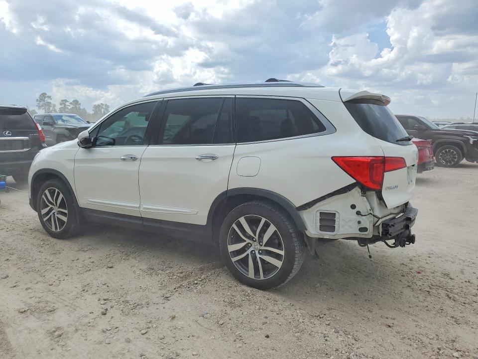 Photo 2 from auction – 2017 HONDA PILOT with VIN 5FNYF5H92HB003691
