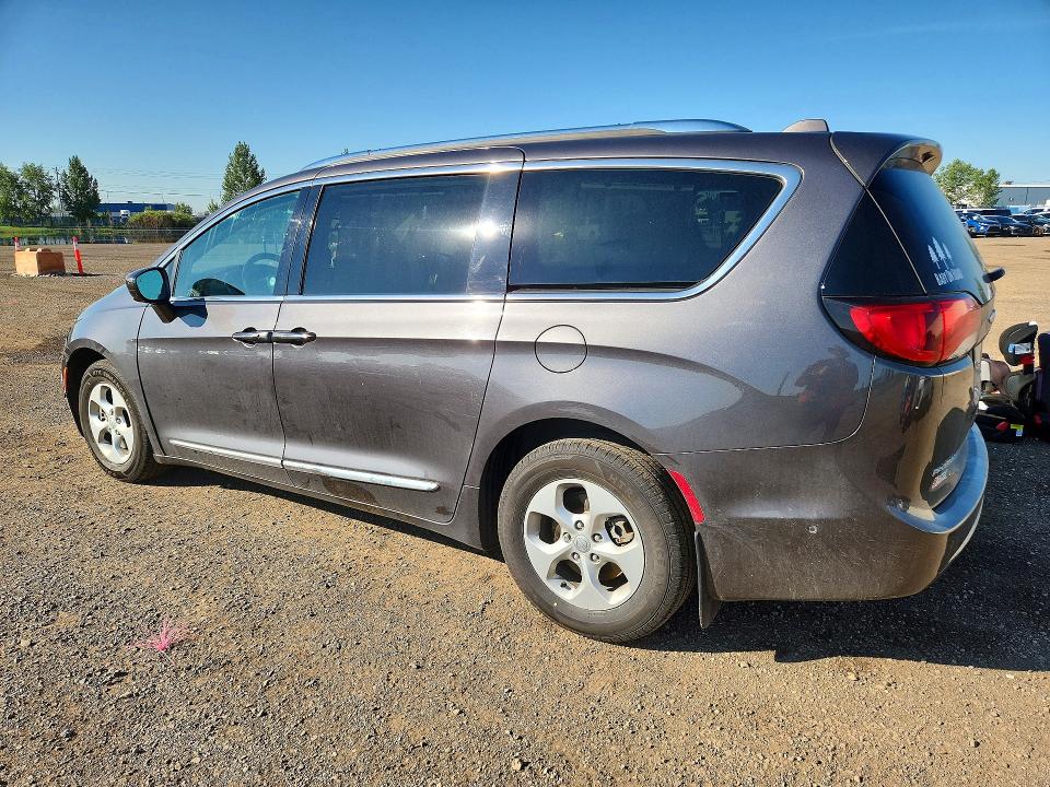Photo 2 from auction – 2017 CHRYSLER PACIFICA with VIN 2C4RC1EG8HR591755
