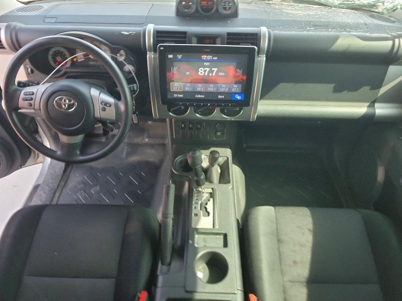 Photo 8 from auction – 2012 TOYOTA FJ CRUISER with VIN JTEBU4BF9CK132989