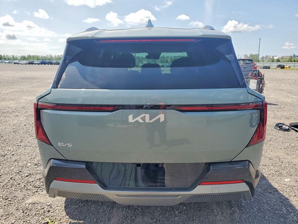 Photo 6 from auction – 2027 KIA EV5 with VIN KNDH44DA1V7025697
