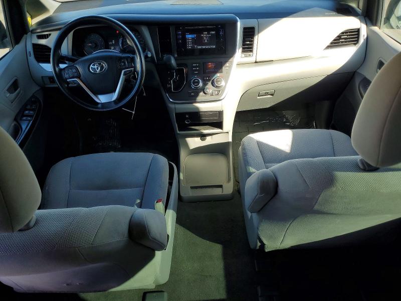 Photo 8 from auction – 2017 TOYOTA SIENNA with VIN 5TDZZ3DC9HS855551