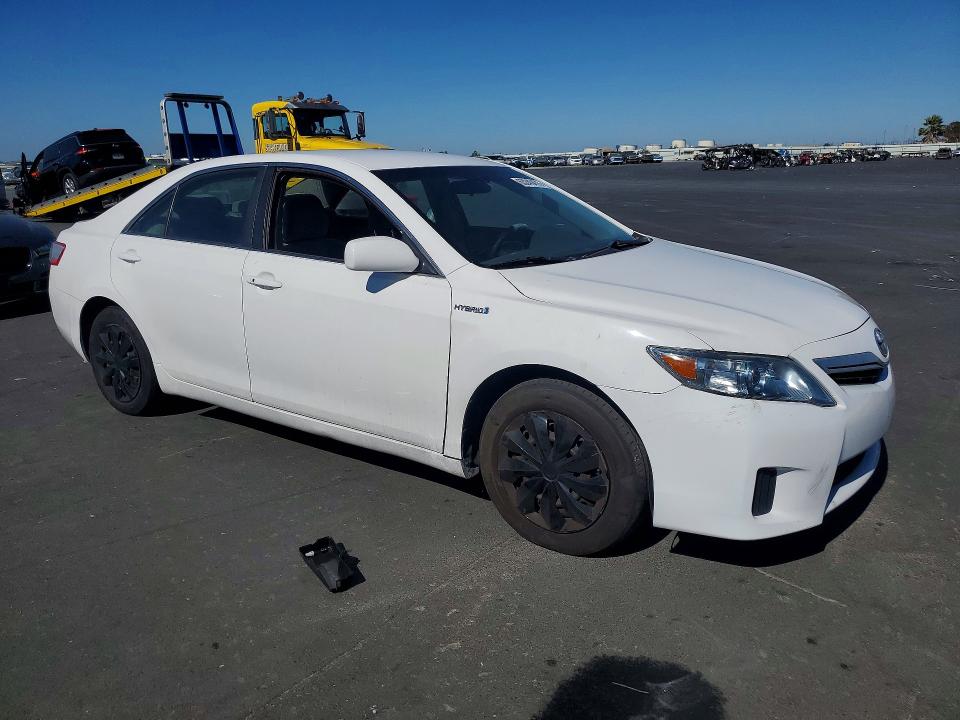 Photo 4 from auction – 2011 TOYOTA CAMRY with VIN 4T1BB3EK7BU135398