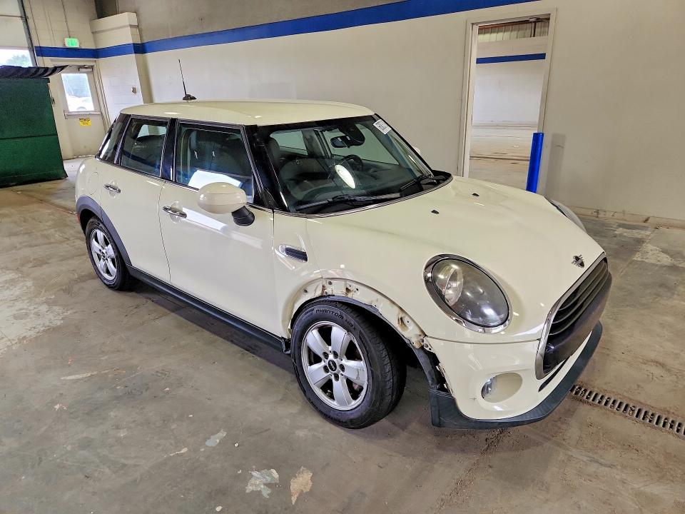 Photo 4 from auction – 2020 MINI COOPER with VIN WMWXU7C04L2L97502