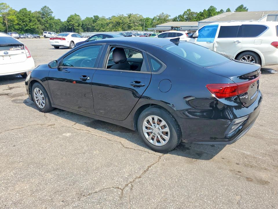 Photo 2 from auction – 2021 KIA FORTE with VIN 3KPF24AD9ME377548