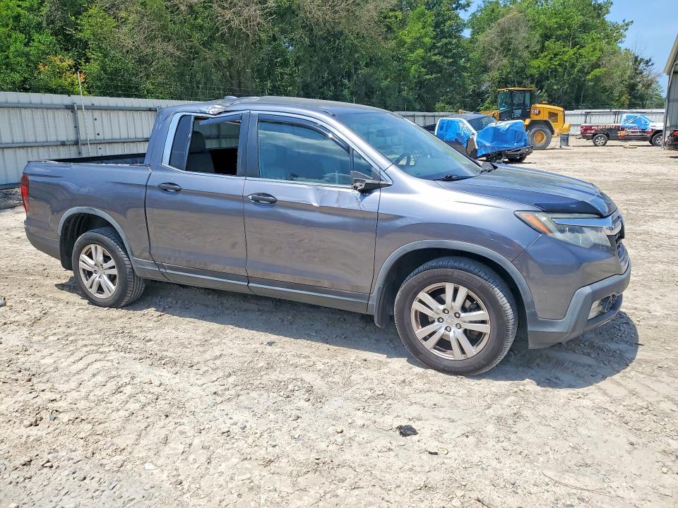 Photo 4 from auction – 2017 HONDA RIDGELINE with VIN 5FPYK3F25HB012575