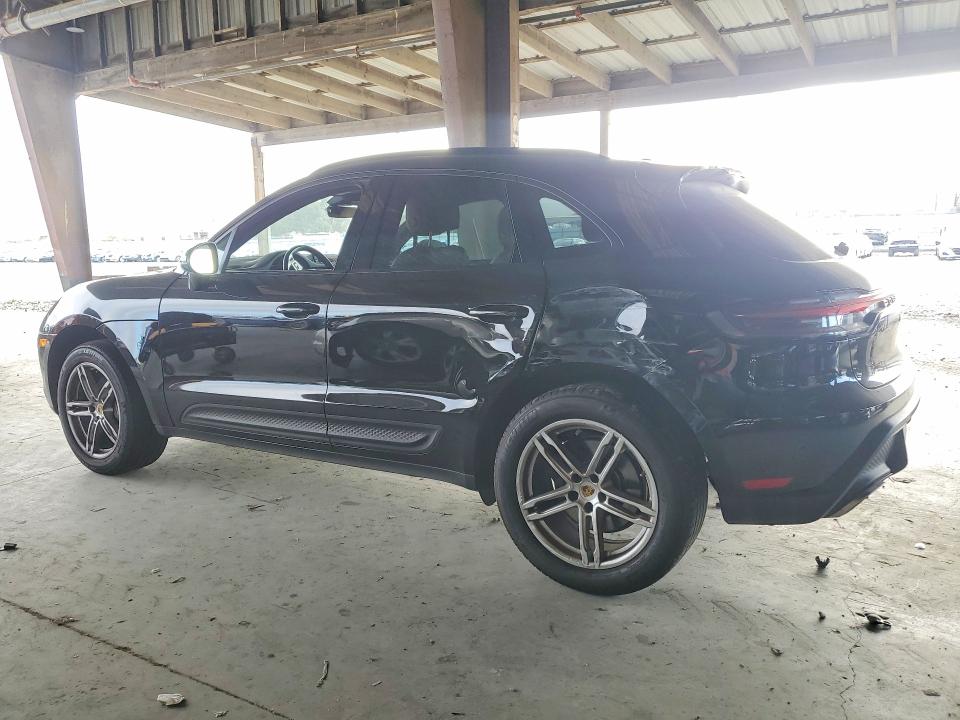 Photo 2 from auction – 2022 PORSCHE MACAN with VIN WP1AA2A58NLB11052
