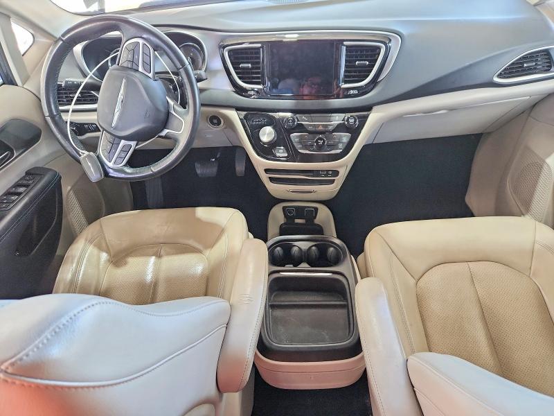 Photo 8 from auction – 2020 CHRYSLER PACIFICA with VIN 2C4RC1L74LR282408