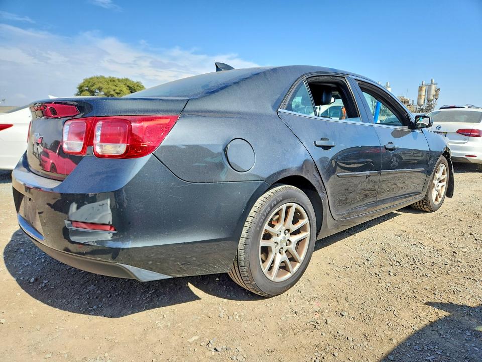 Photo 3 from auction – 2015 CHEVROLET MALIBU with VIN 1G11C5SL2FF228323