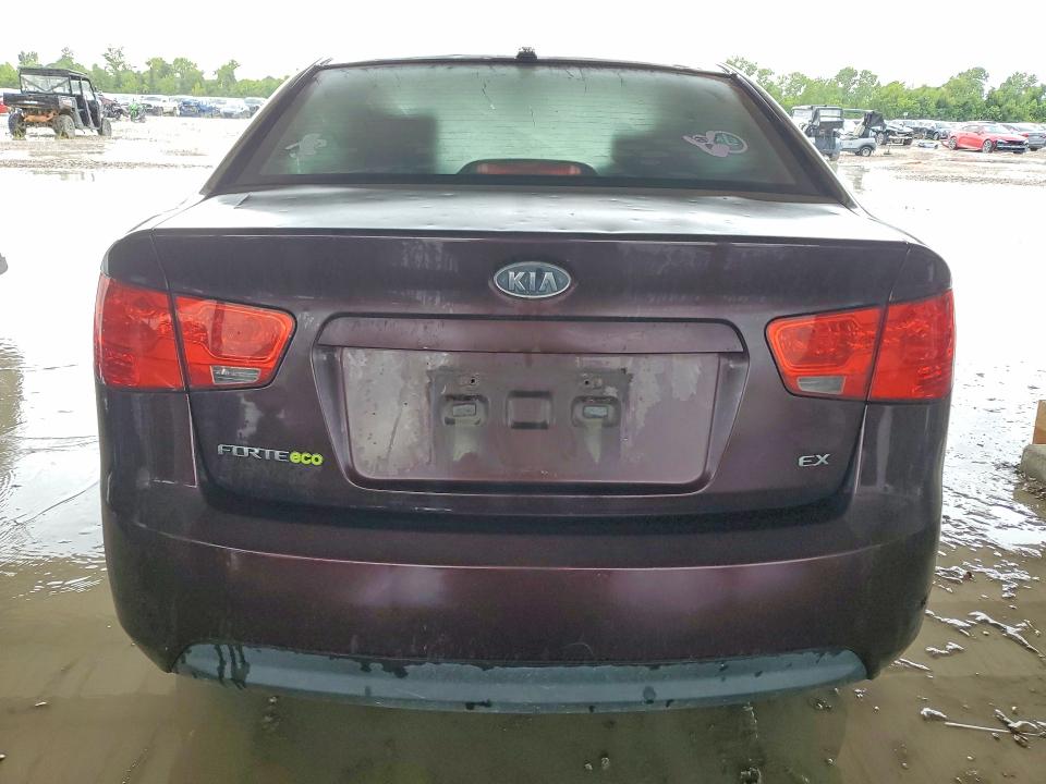 Photo 6 from auction – 2011 KIA FORTE with VIN KNAFU4A28B5327898