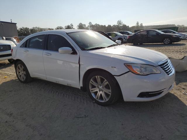 Photo 4 from auction – 2013 CHRYSLER 200 TOURIN with VIN 1C3CCBBB1DN694080
