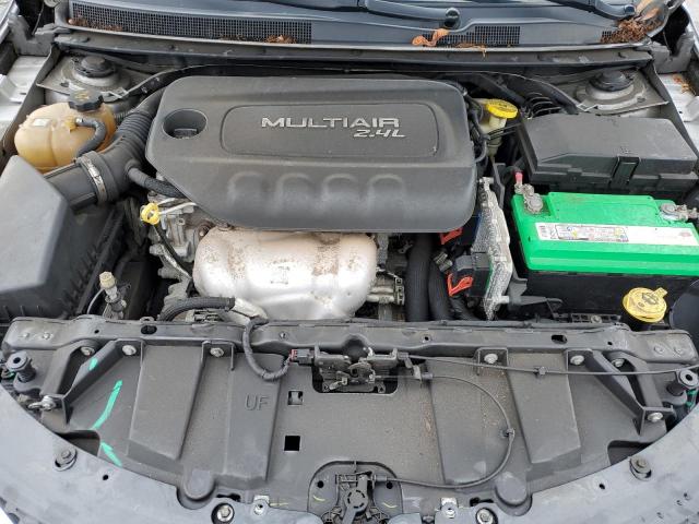 Photo 11 from auction – 2015 CHRYSLER 200 LIMITE with VIN 1C3CCCAB3FN640600