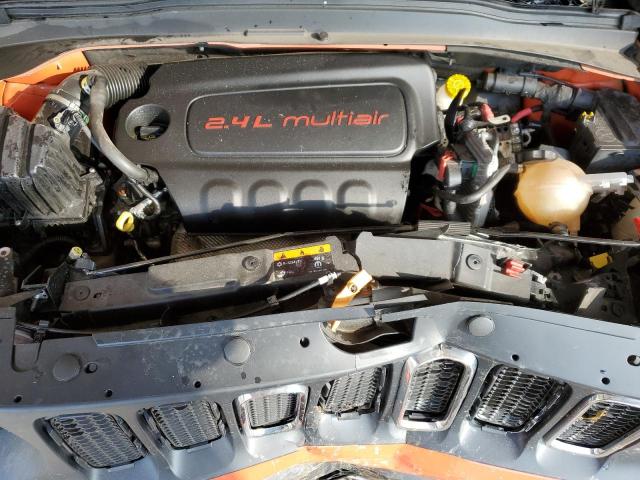 Photo 12 from auction – 2018 JEEP RENEGADE L with VIN ZACCJABB7JPH75213