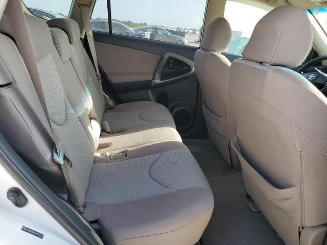 Photo 11 from auction – 2006 TOYOTA RAV4 with VIN JTMBD33V865010079