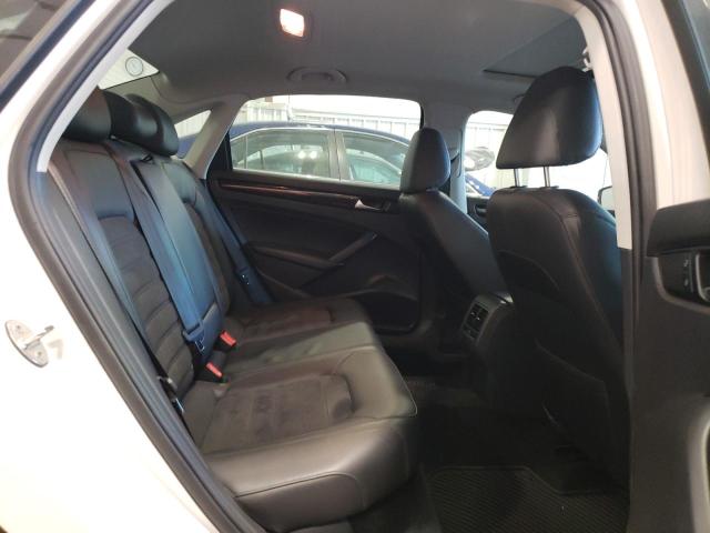 Photo 10 from auction – 2015 VOLKSWAGEN PASSAT SEL with VIN 1VWCV7A30FC040759
