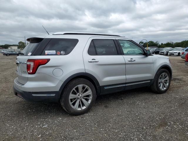 Photo 3 from auction – 2019 FORD EXPLORER L with VIN 1FM5K8F83KGB43221