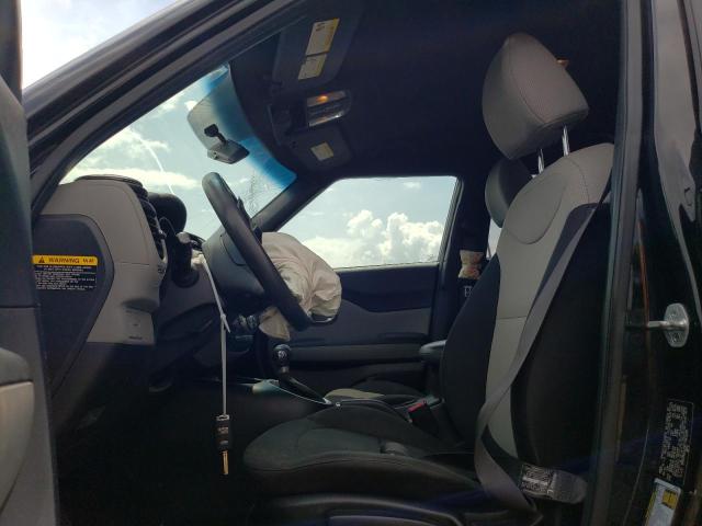 Photo 7 from auction – 2014 KIA SOUL with VIN KNDJN2A29E7045230