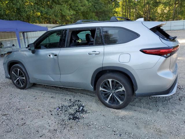 Photo 2 from auction – 2022 TOYOTA HIGHLANDER with VIN 5TDJZRBH4NS212678