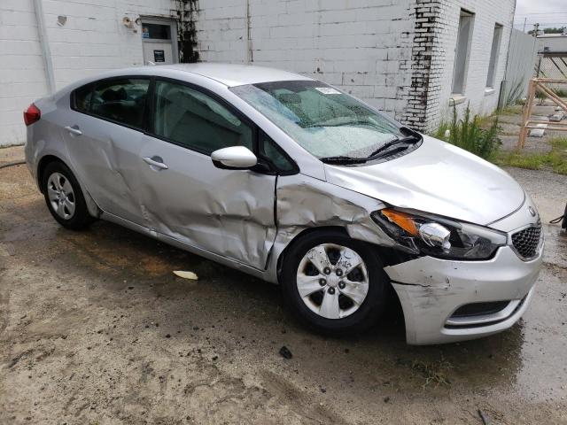Photo 4 from auction – 2016 KIA FORTE LX with VIN KNAFK4A60G5524273