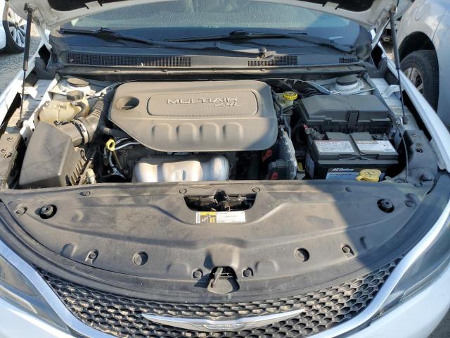 Photo 11 from auction – 2015 CHRYSLER 200 LIMITE with VIN 1C3CCCAB7FN617093