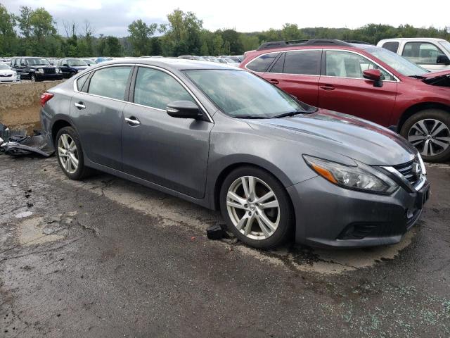 Photo 4 from auction – 2017 NISSAN ALTIMA 3.5 with VIN 1N4BL3AP0HC158447