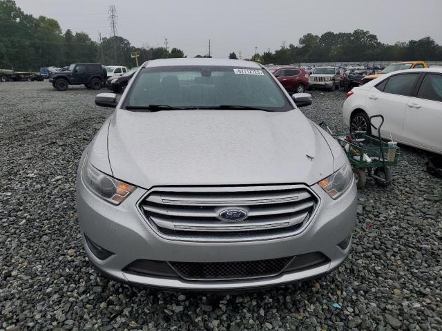 Photo 5 from auction – 2014 FORD TAURUS LIM with VIN 1FAHP2F8XEG165209