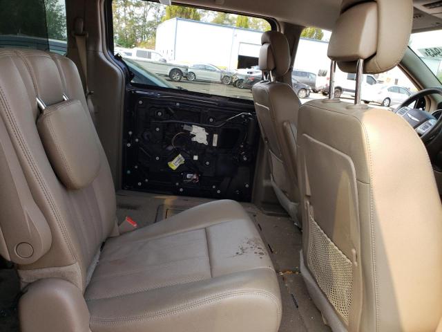 Photo 11 from auction – 2015 CHRYSLER TOWN & COU with VIN 2C4RC1CG0FR574433