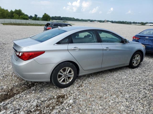 Photo 3 from auction – 2012 HYUNDAI SONATA GLS with VIN 5NPEB4AC5CH426127