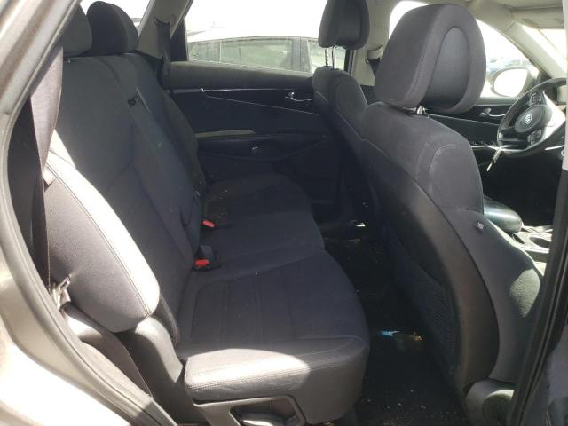 Photo 11 from auction – 2016 KIA SORENTO LX with VIN 5XYPG4A55GG009826