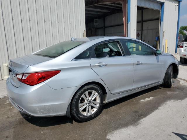 Photo 3 from auction – 2013 HYUNDAI SONATA GLS with VIN 5NPEB4AC3DH805581