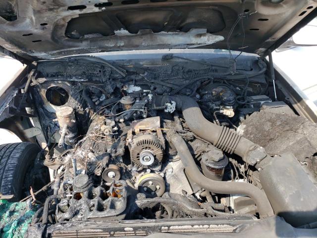 Photo 11 from auction – 2002 MERCURY GRAND MARQ with VIN 2MEFM74W82X616800