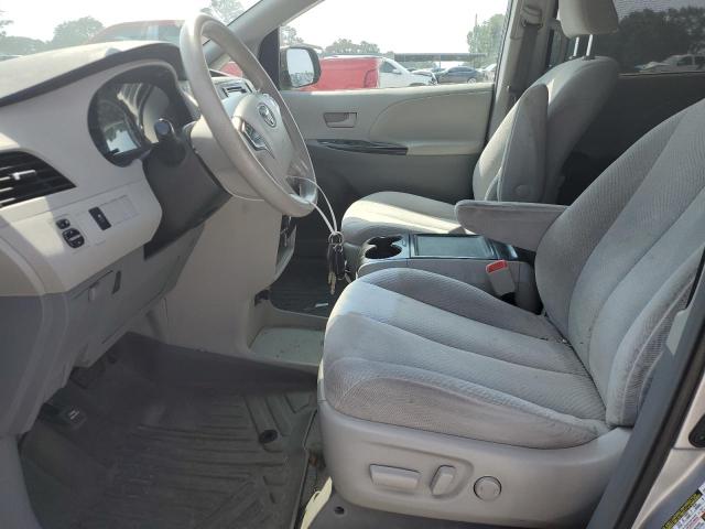 Photo 7 from auction – 2014 TOYOTA SIENNA LE with VIN 5TDKK3DC3ES465188