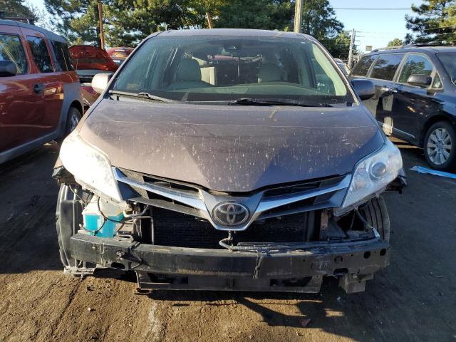 Photo 5 from auction – 2018 TOYOTA SIENNA LE with VIN 5TDDZ3DC4JS188792