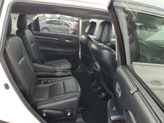 Photo 11 from auction – 2017 TOYOTA HIGHLANDER with VIN 5TDYZRFHXHS218563