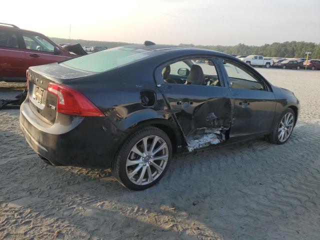 Photo 3 from auction – 2017 VOLVO S60 PLATIN with VIN LYV402HM6HB149421