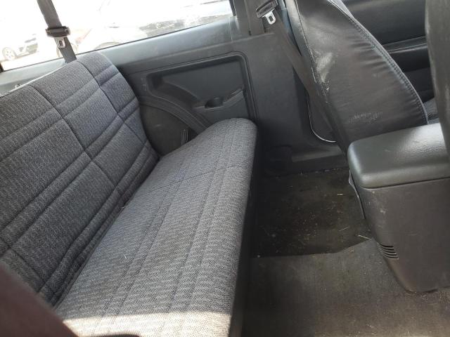 Photo 11 from auction – 2000 JEEP CHEROKEE S with VIN 1J4FF27S6YL235132