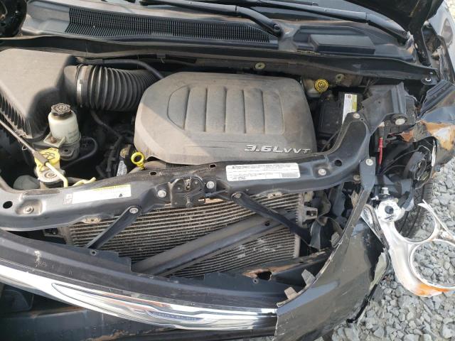 Photo 12 from auction – 2011 CHRYSLER TOWN & CNT with VIN 2A4RR8DGXBR704146