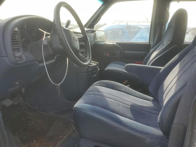 Photo 7 from auction – 2000 CHEVROLET ASTRO with VIN 1GNDM19W2YB181547