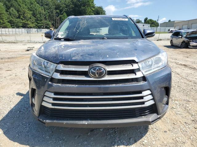 Photo 5 from auction – 2018 TOYOTA HIGHLANDER with VIN 5TDKZRFH9JS263165