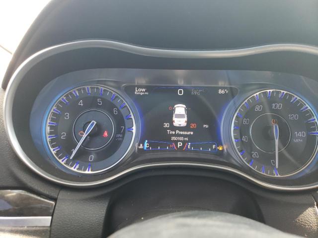 Photo 9 from auction – 2015 CHRYSLER 300C with VIN 2C3CCAEG1FH735837