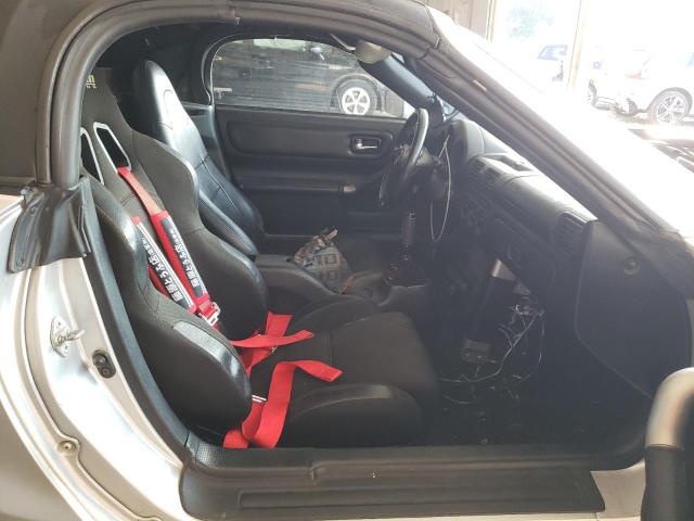 Photo 10 from auction – 2002 TOYOTA MR2 SPYDER with VIN JTDFR320720044921