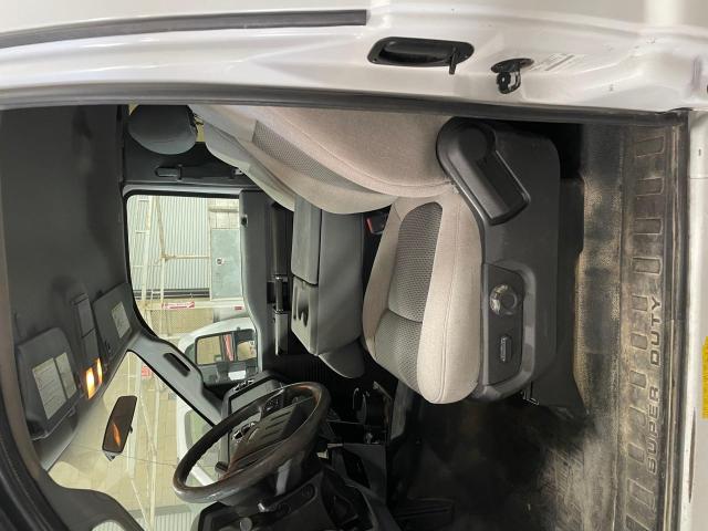 Photo 5 from auction – 2016 FORD F350 SUPER with VIN 1FD8X3G63GEC24267