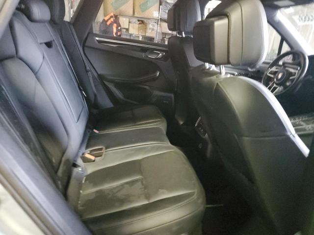 Photo 11 from auction – 2019 PORSCHE MACAN with VIN WP1AA2A51KLB00812
