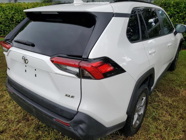 Photo 3 from auction – 2022 TOYOTA RAV4 XLE with VIN 2T3W1RFVXNC179845