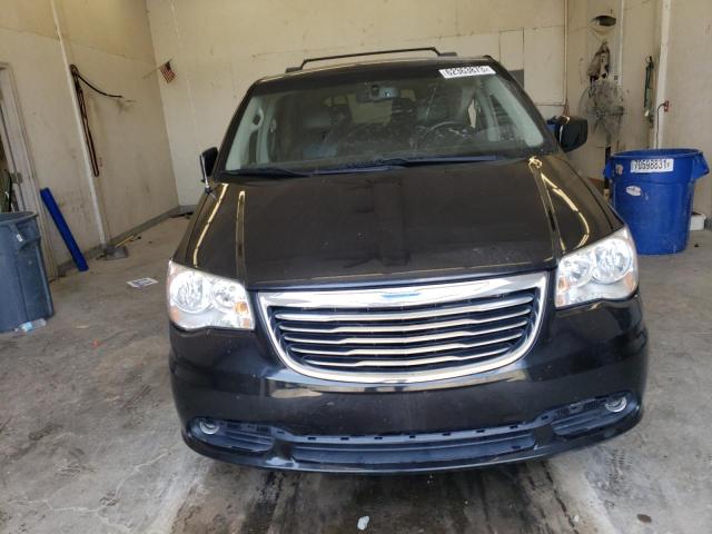 Photo 5 from auction – 2015 CHRYSLER TOWN & COU with VIN 2C4RC1BG9FR715369