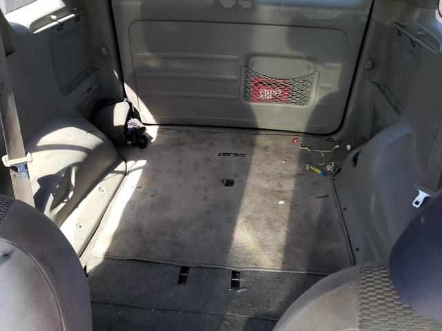 Photo 10 from auction – 2004 TOYOTA RAV4 with VIN JTEHD20V046011495