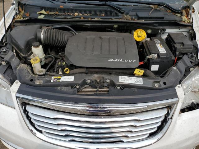Photo 12 from auction – 2016 CHRYSLER TOWN & COU with VIN 2C4RC1BG2GR306700